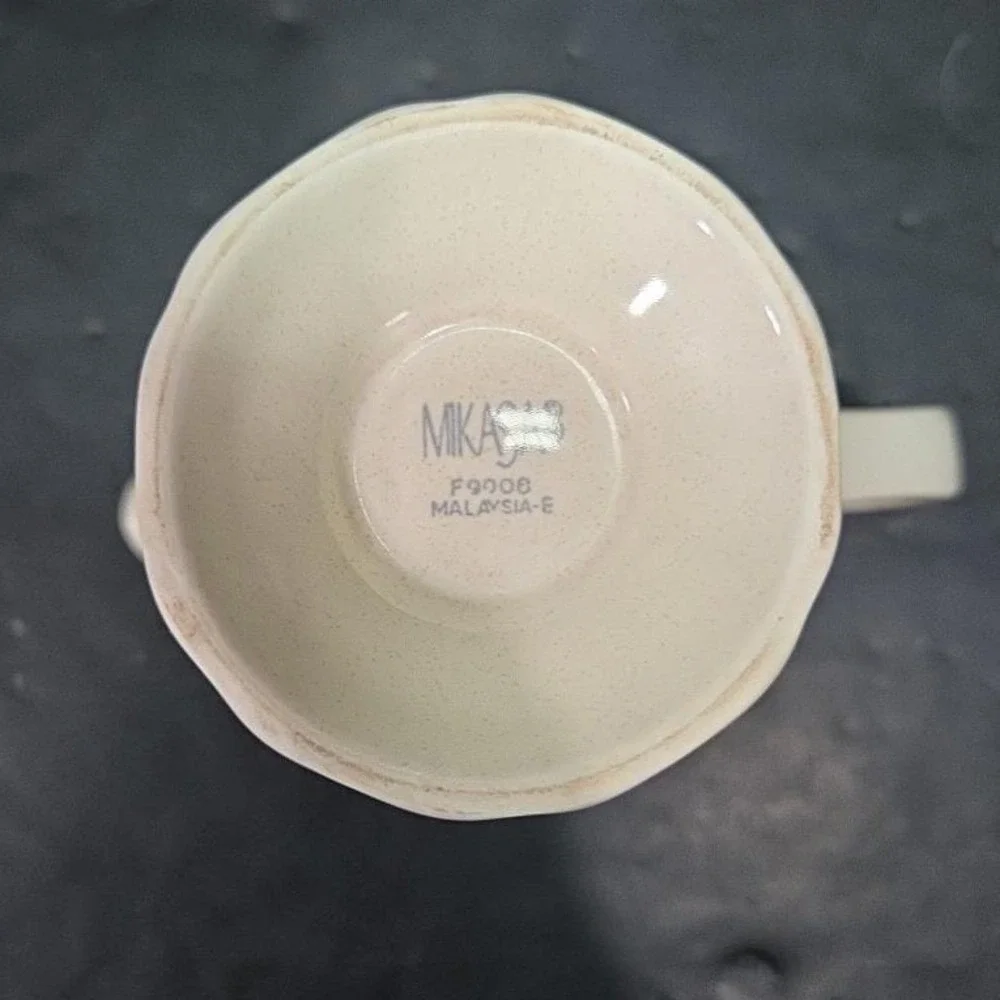 Mikasa Nature's Parade Creamer #F9006‎ , Vintage Floral Design, Footed Tableware
